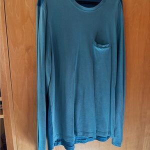 Lululemon large knit pocket long sleeve T-shirt blue